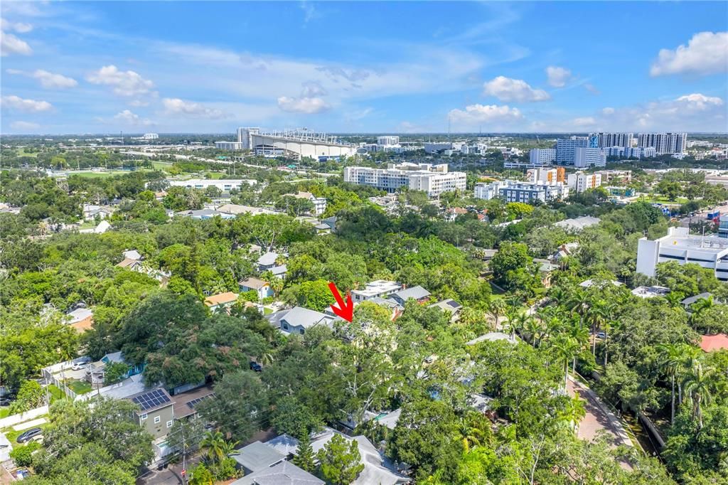 Activo con contrato: $1,325,000 (5 camas, 3 baños, 2990 Pies cuadrados)