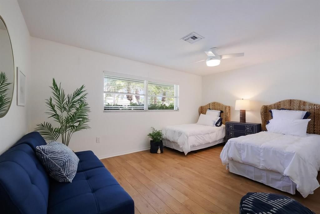 En Renta: $10,500 (3 camas, 2 baños, 2414 Pies cuadrados)