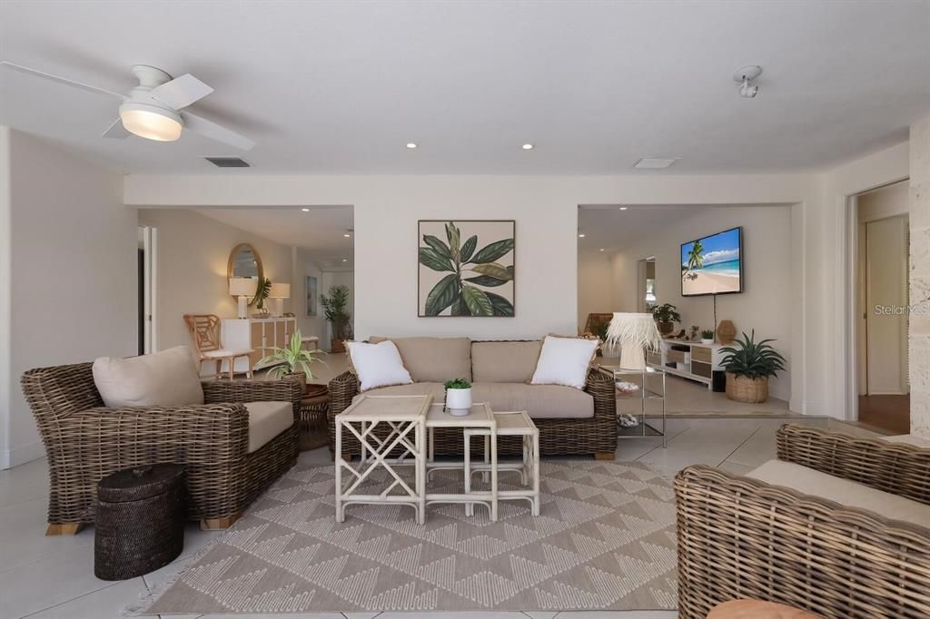 En Renta: $10,500 (3 camas, 2 baños, 2414 Pies cuadrados)