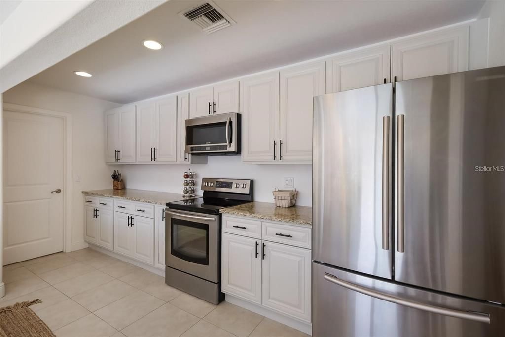 En Renta: $10,500 (3 camas, 2 baños, 2414 Pies cuadrados)