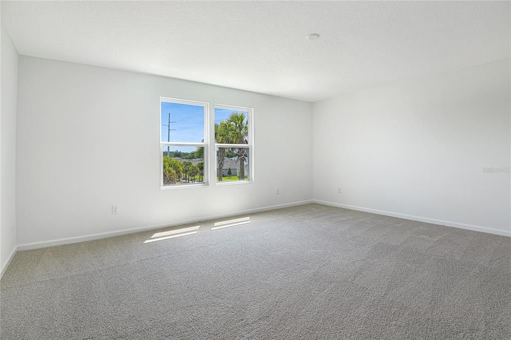 For Sale: $480,597 (5 beds, 3 baths, 3030 Square Feet)