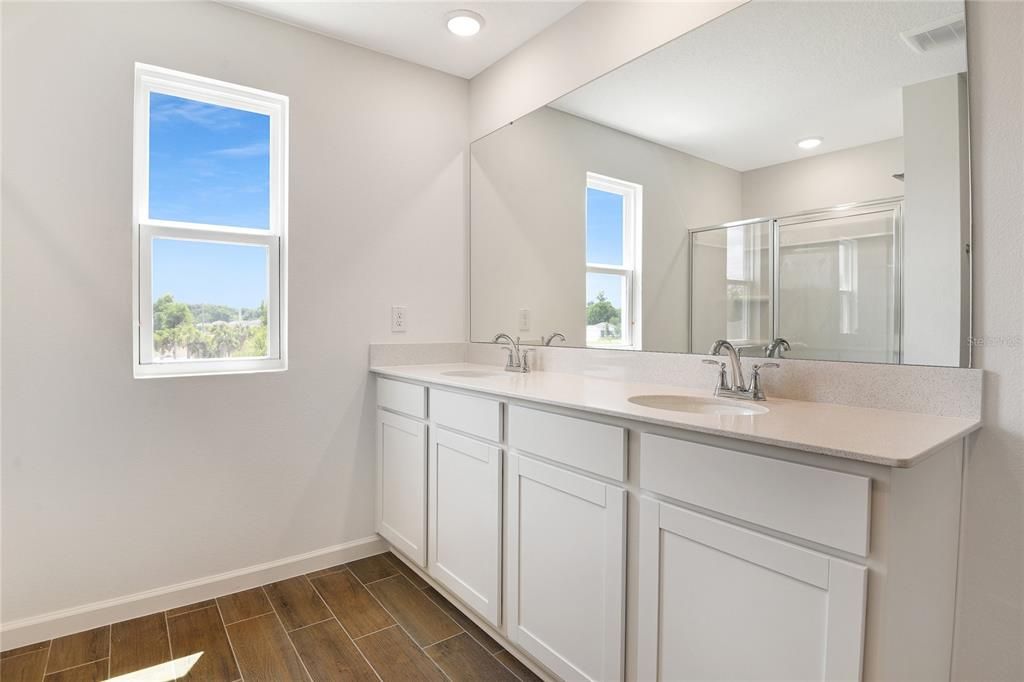 For Sale: $480,597 (5 beds, 3 baths, 3030 Square Feet)