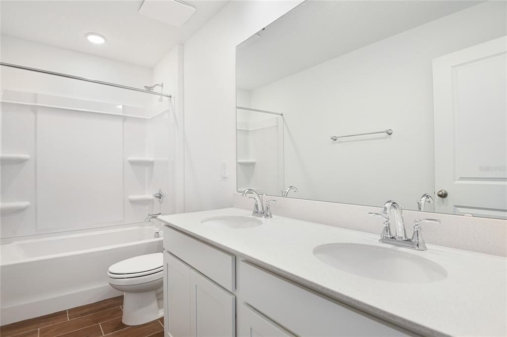 For Sale: $480,597 (5 beds, 3 baths, 3030 Square Feet)