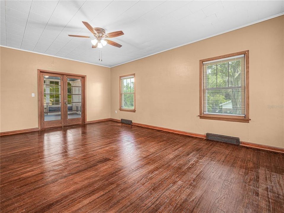 En Venta: $374,900 (0 camas, 0 baños, 2041 Pies cuadrados)