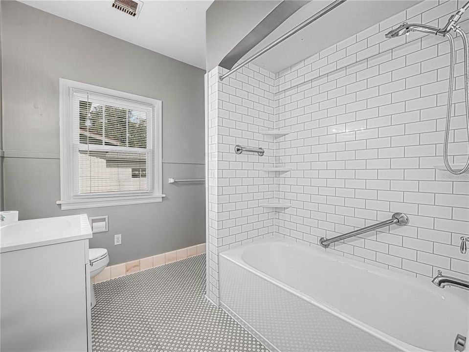 En Venta: $374,900 (0 camas, 0 baños, 2041 Pies cuadrados)