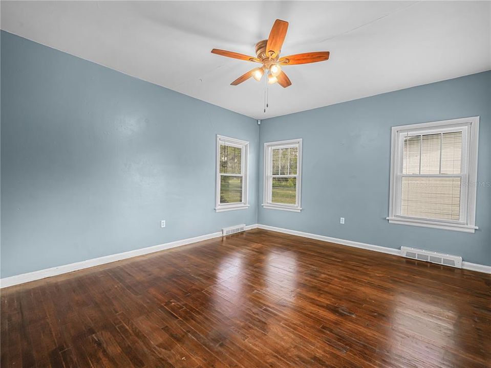 En Venta: $374,900 (0 camas, 0 baños, 2041 Pies cuadrados)