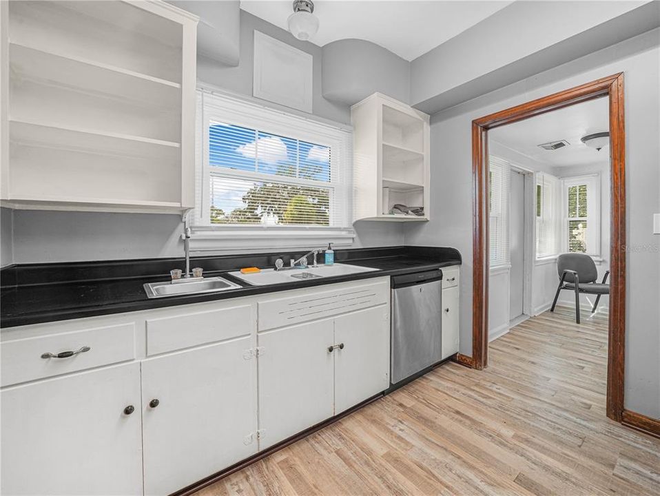 En Venta: $374,900 (0 camas, 0 baños, 2041 Pies cuadrados)