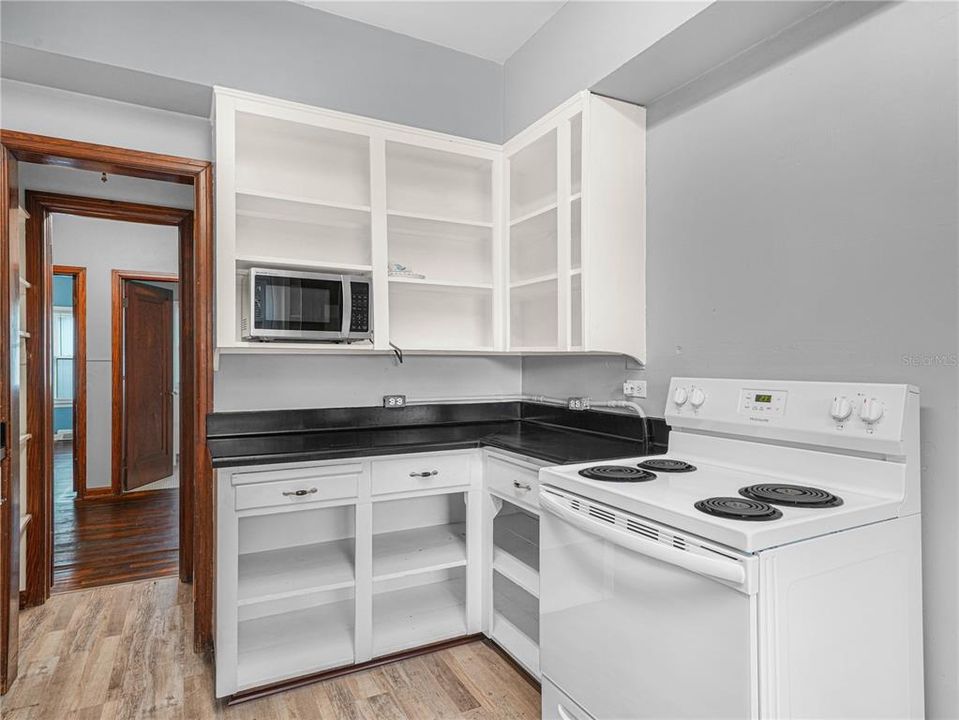 En Venta: $374,900 (0 camas, 0 baños, 2041 Pies cuadrados)