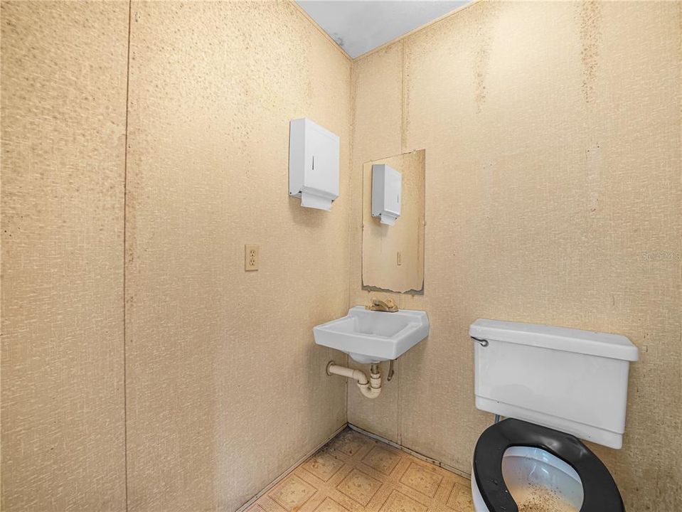 En Venta: $374,900 (0 camas, 0 baños, 2041 Pies cuadrados)