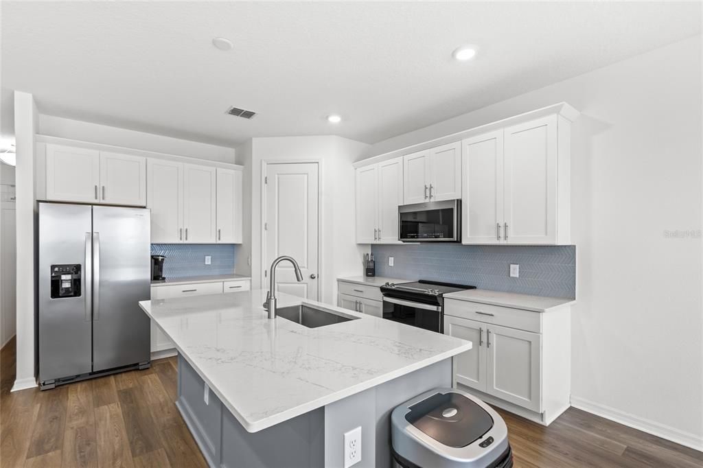 待售: $675,000 (5 贝兹, 3 浴室, 2790 平方英尺)