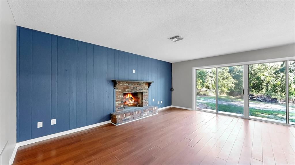 Recently Sold: $339,900 (3 beds, 2 baths, 1553 Square Feet)