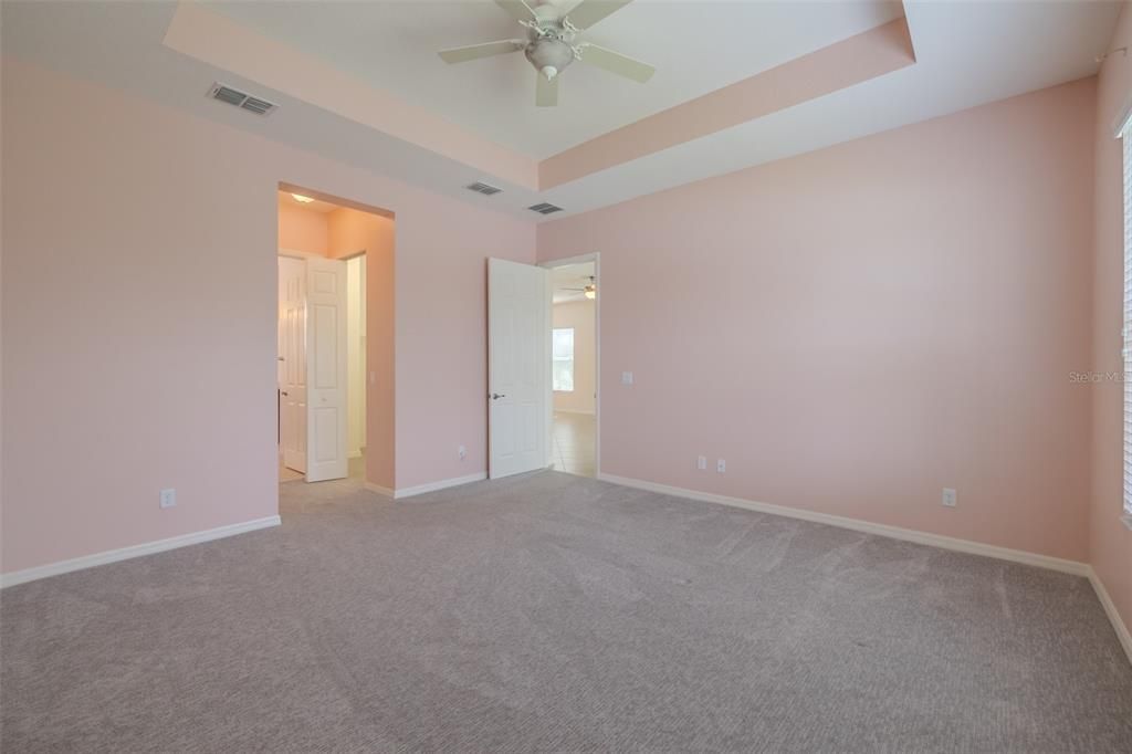 For Sale: $399,900 (3 beds, 2 baths, 2087 Square Feet)