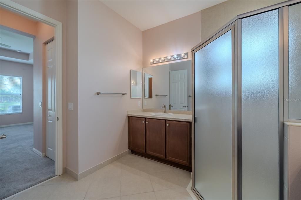 For Sale: $399,900 (3 beds, 2 baths, 2087 Square Feet)