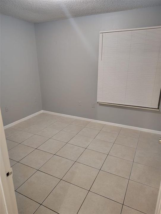 Active With Contract: $150,000 (2 beds, 2 baths, 996 Square Feet)