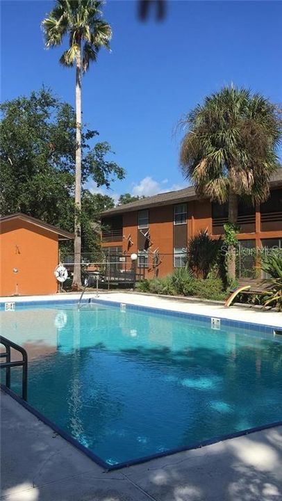 Active With Contract: $150,000 (2 beds, 2 baths, 996 Square Feet)