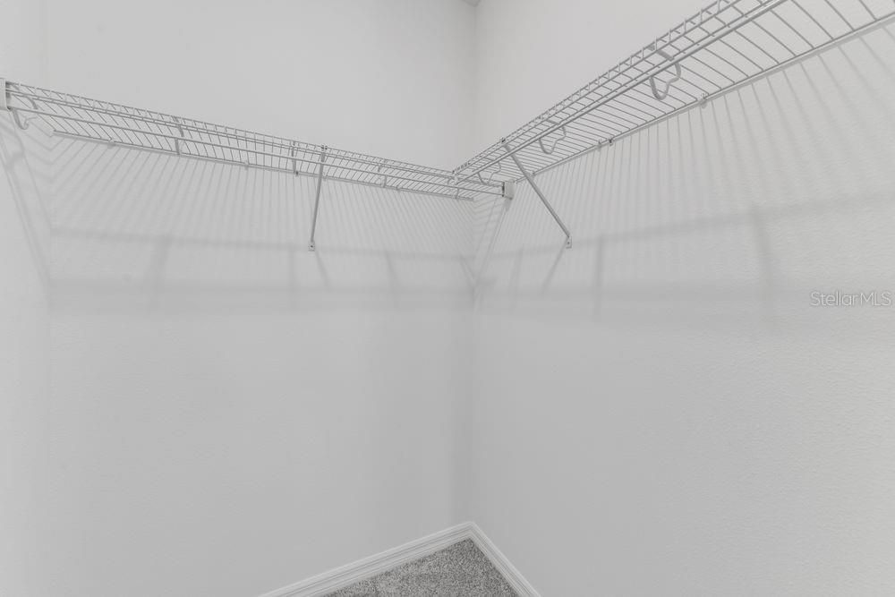 Active With Contract: $706,986 (5 beds, 4 baths, 3165 Square Feet)