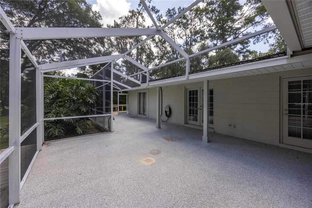 Active With Contract: $399,000 (3 beds, 2 baths, 2718 Square Feet)