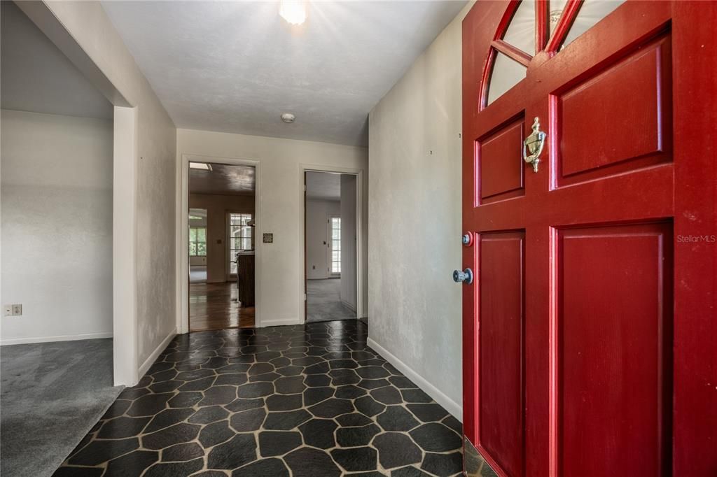 Active With Contract: $399,000 (3 beds, 2 baths, 2718 Square Feet)