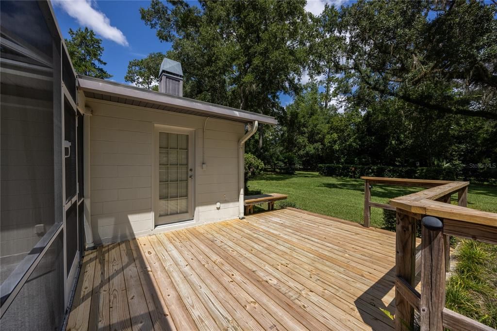 Active With Contract: $399,000 (3 beds, 2 baths, 2718 Square Feet)