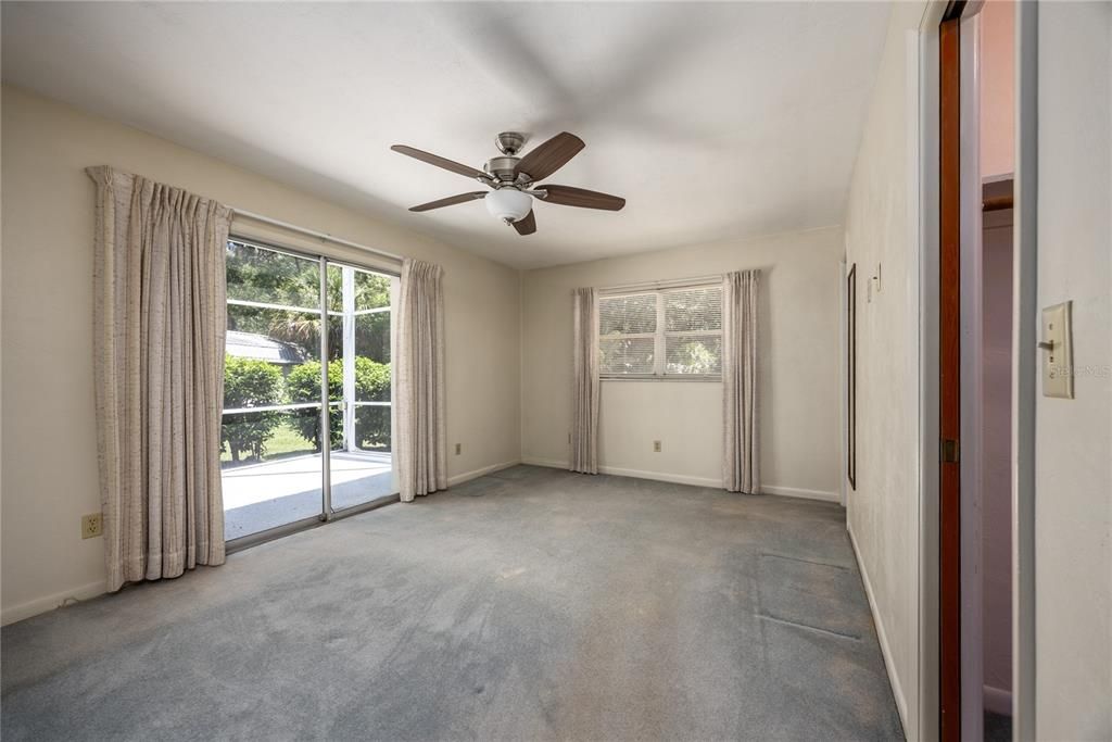 Active With Contract: $399,000 (3 beds, 2 baths, 2718 Square Feet)