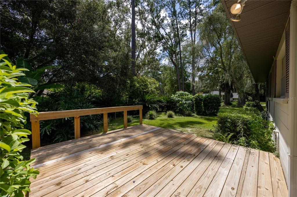 Active With Contract: $399,000 (3 beds, 2 baths, 2718 Square Feet)