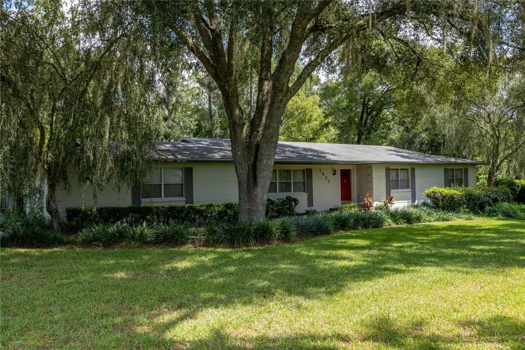 Active With Contract: $399,000 (3 beds, 2 baths, 2718 Square Feet)