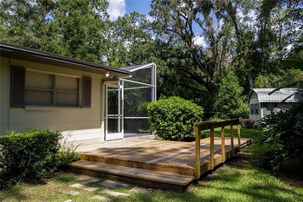 Active With Contract: $399,000 (3 beds, 2 baths, 2718 Square Feet)