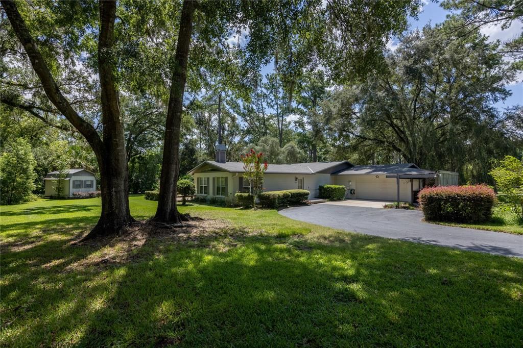 Active With Contract: $399,000 (3 beds, 2 baths, 2718 Square Feet)