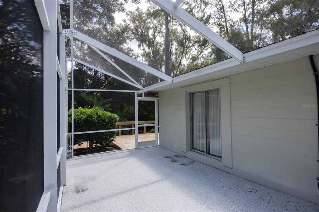 Active With Contract: $399,000 (3 beds, 2 baths, 2718 Square Feet)