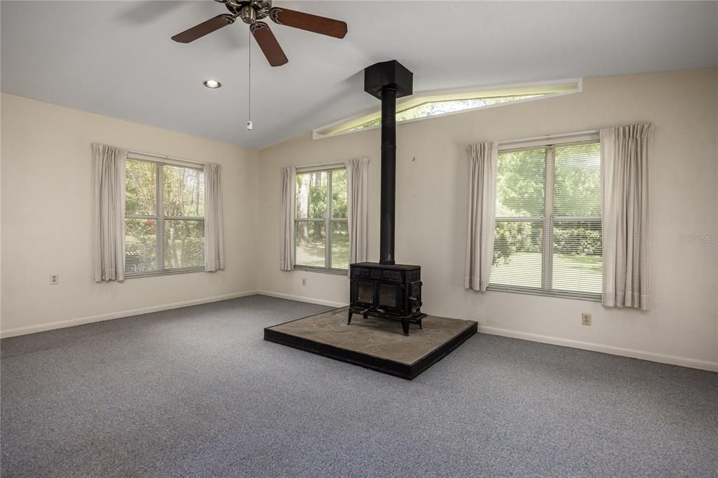 Active With Contract: $399,000 (3 beds, 2 baths, 2718 Square Feet)