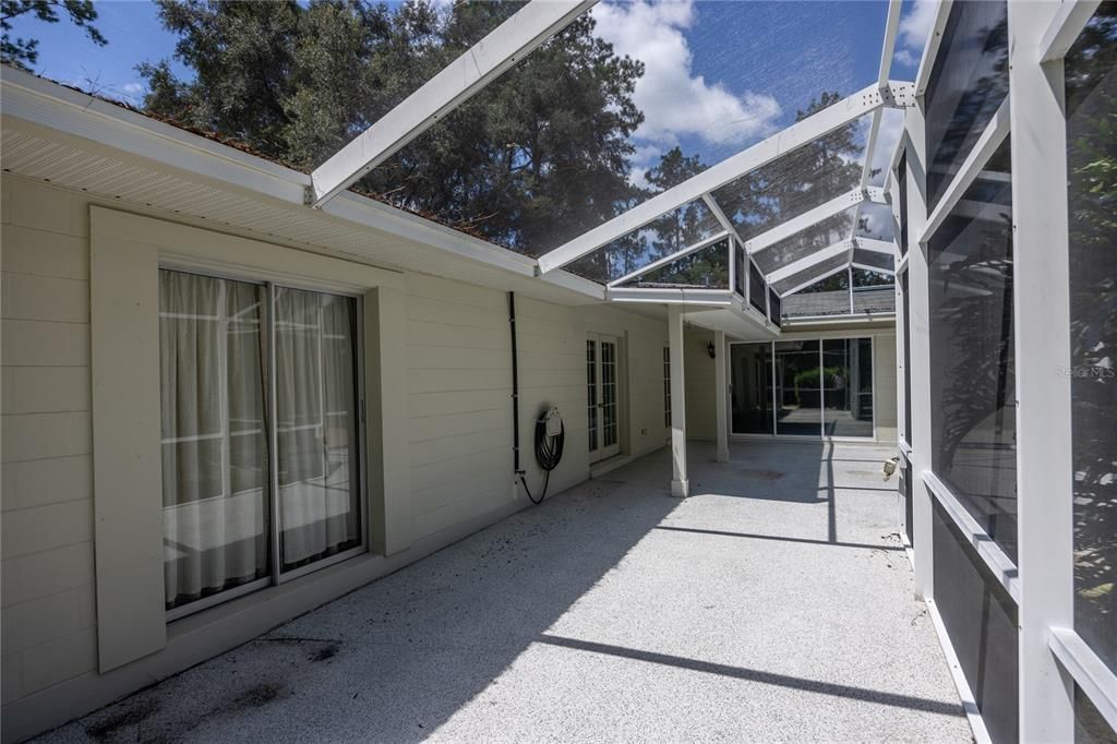 Active With Contract: $399,000 (3 beds, 2 baths, 2718 Square Feet)