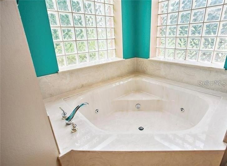 En Venta: $1,499,900 (5 camas, 4 baños, 6111 Pies cuadrados)