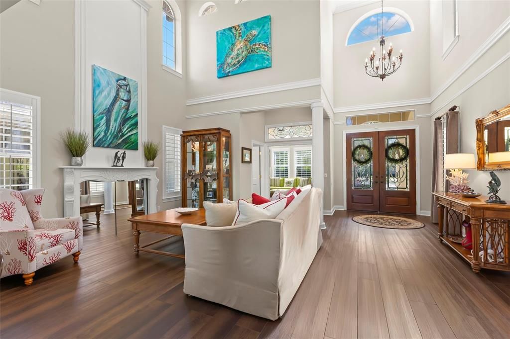 合同活跃: $2,350,000 (5 贝兹, 3 浴室, 5900 平方英尺)