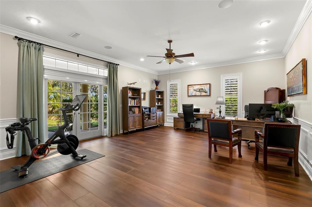 合同活跃: $2,350,000 (5 贝兹, 3 浴室, 5900 平方英尺)