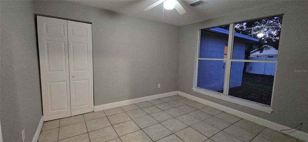 Activo con contrato: $109,900 (4 camas, 1 baños, 1318 Pies cuadrados)