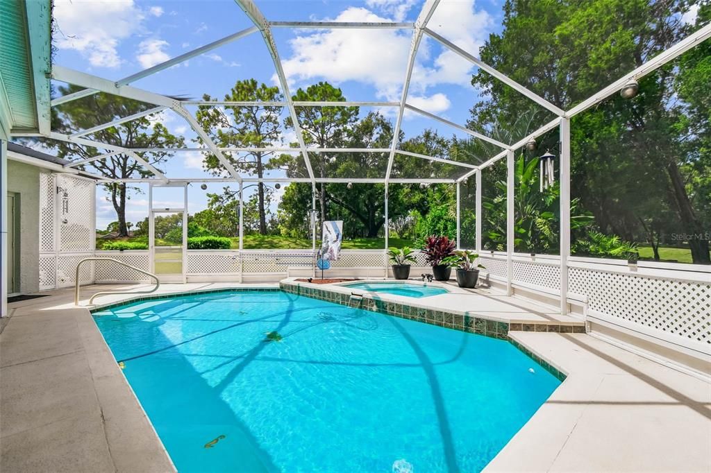 Под контрактом: $597,000 (4 спален, 3 ванн, 2490 Квадратных фут)