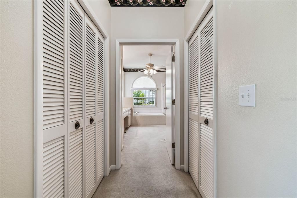 Под контрактом: $597,000 (4 спален, 3 ванн, 2490 Квадратных фут)