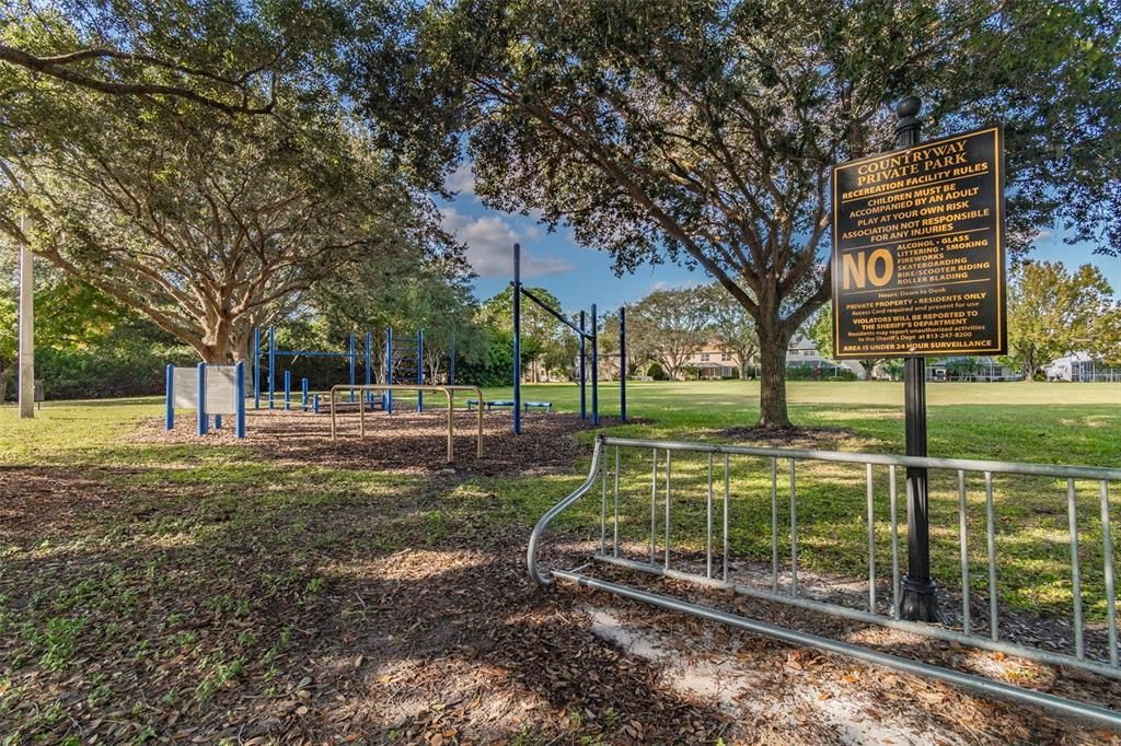 Под контрактом: $597,000 (4 спален, 3 ванн, 2490 Квадратных фут)