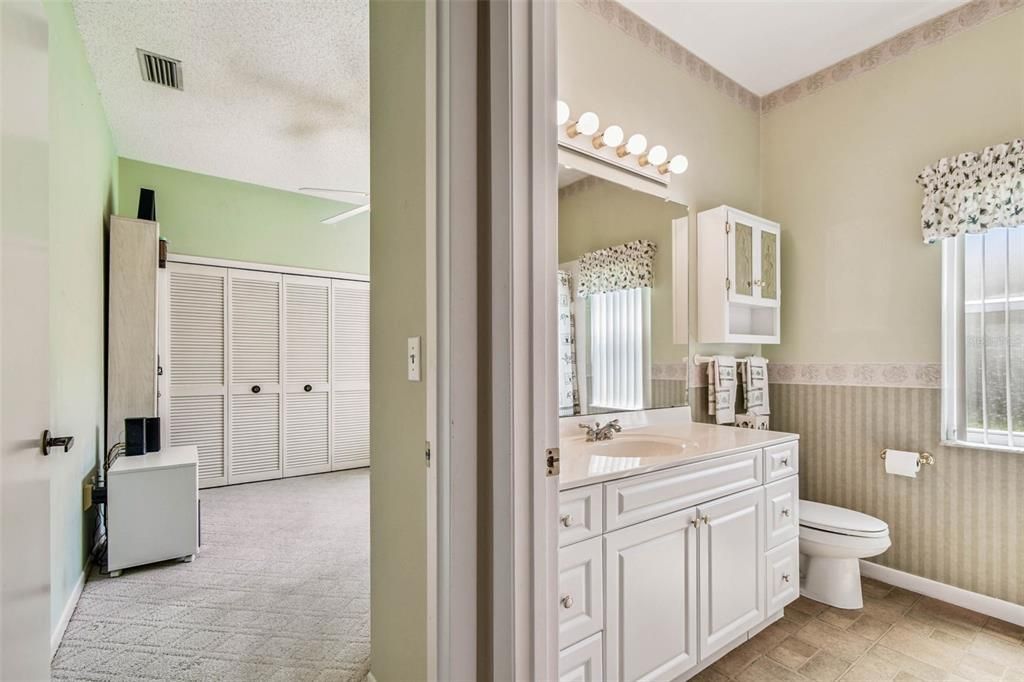 Под контрактом: $597,000 (4 спален, 3 ванн, 2490 Квадратных фут)