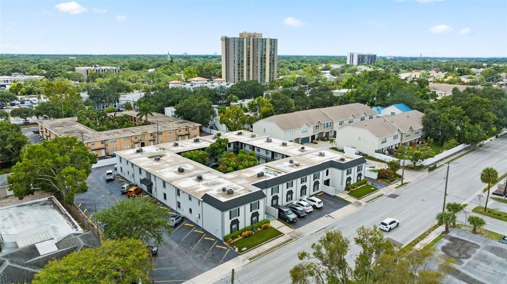 Под контрактом: $165,000 (2 спален, 1 ванн, 783 Квадратных фут)