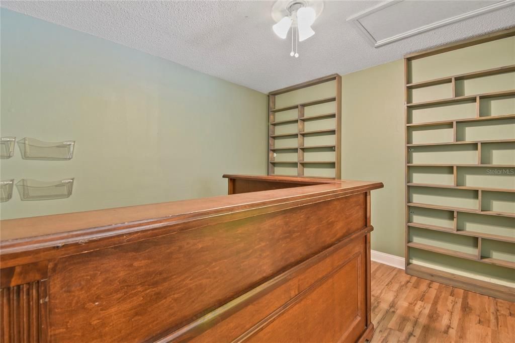 На продажу: $999,999 (0 спален, 0 ванн, 0 Квадратных фут)