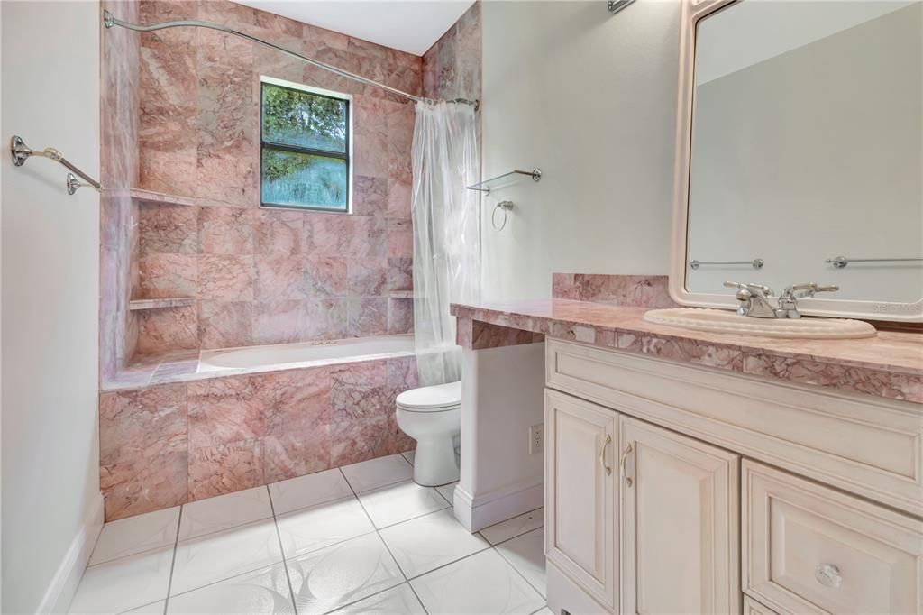 For Sale: $765,000 (5 beds, 4 baths, 4431 Square Feet)