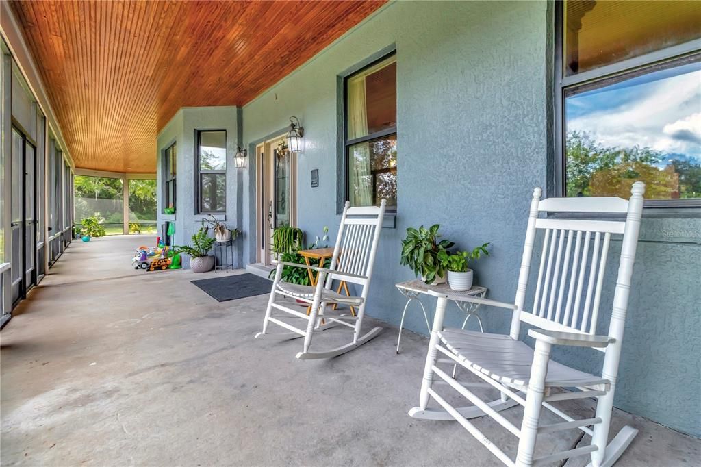 For Sale: $765,000 (5 beds, 4 baths, 4431 Square Feet)