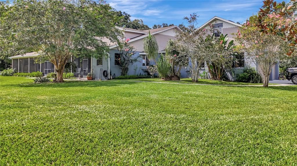 For Sale: $765,000 (5 beds, 4 baths, 4431 Square Feet)