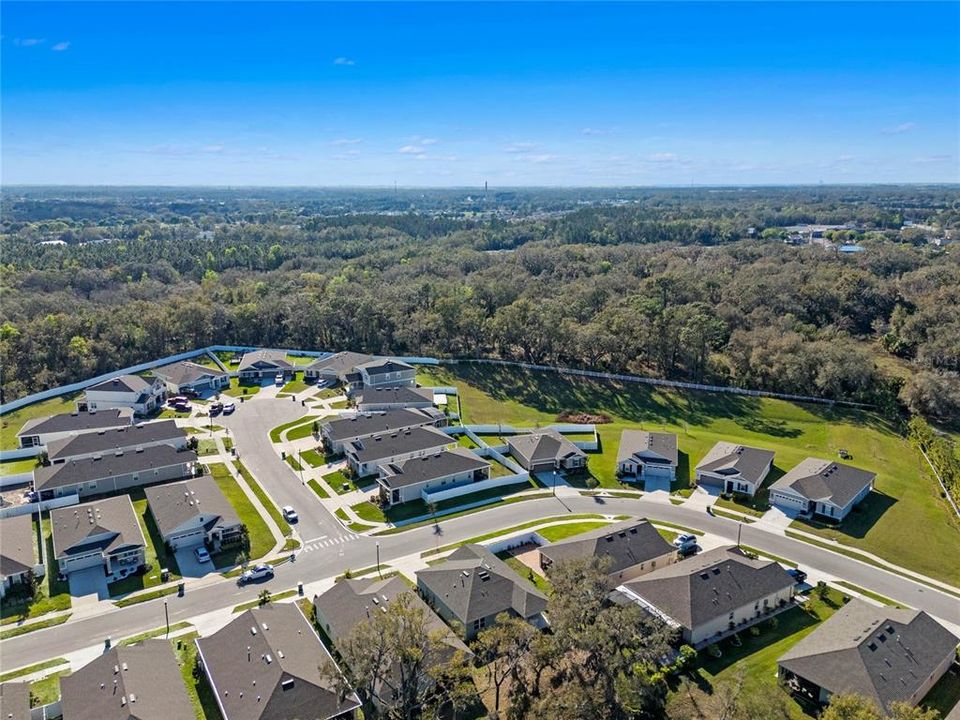 Active With Contract: $279,900 (3 beds, 2 baths, 1437 Square Feet)