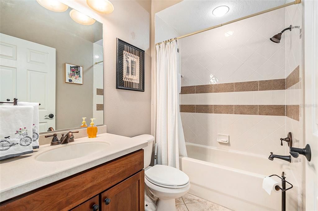 Active With Contract: $320,000 (2 beds, 2 baths, 1852 Square Feet)