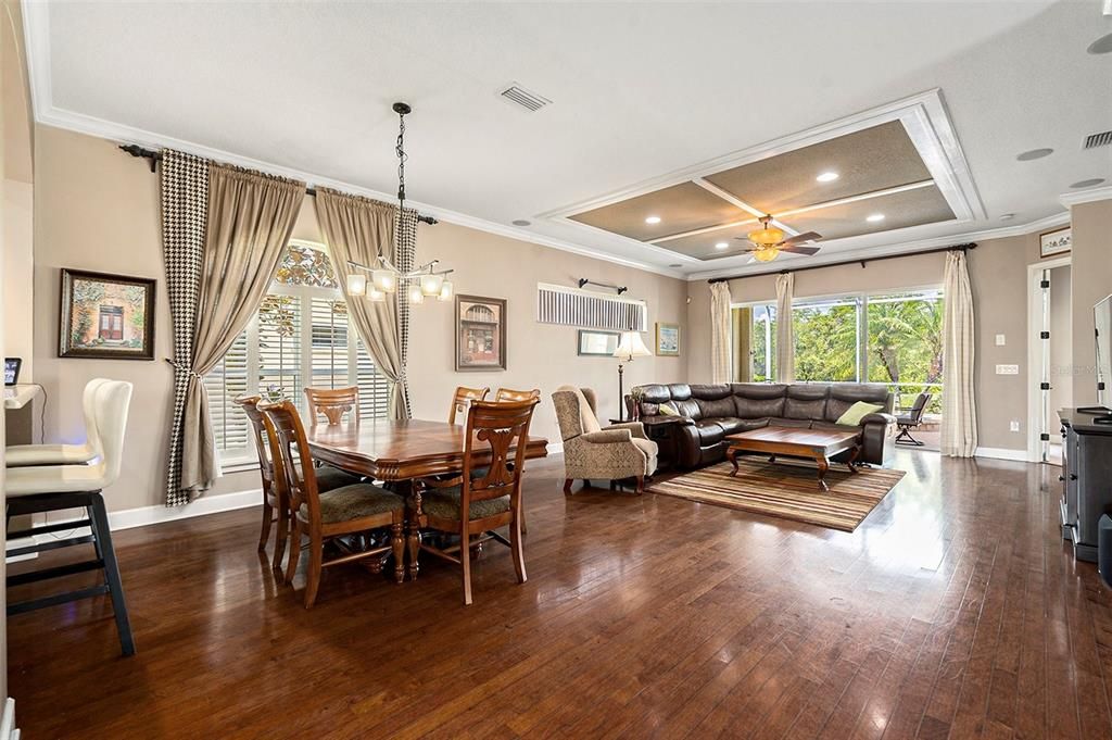 Active With Contract: $320,000 (2 beds, 2 baths, 1852 Square Feet)