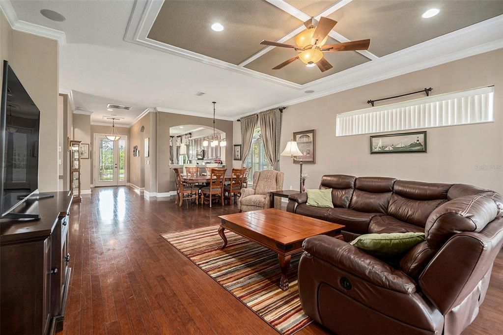 Active With Contract: $320,000 (2 beds, 2 baths, 1852 Square Feet)