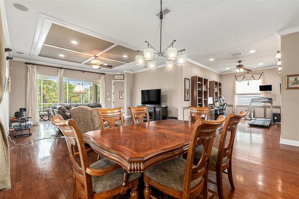 Active With Contract: $320,000 (2 beds, 2 baths, 1852 Square Feet)