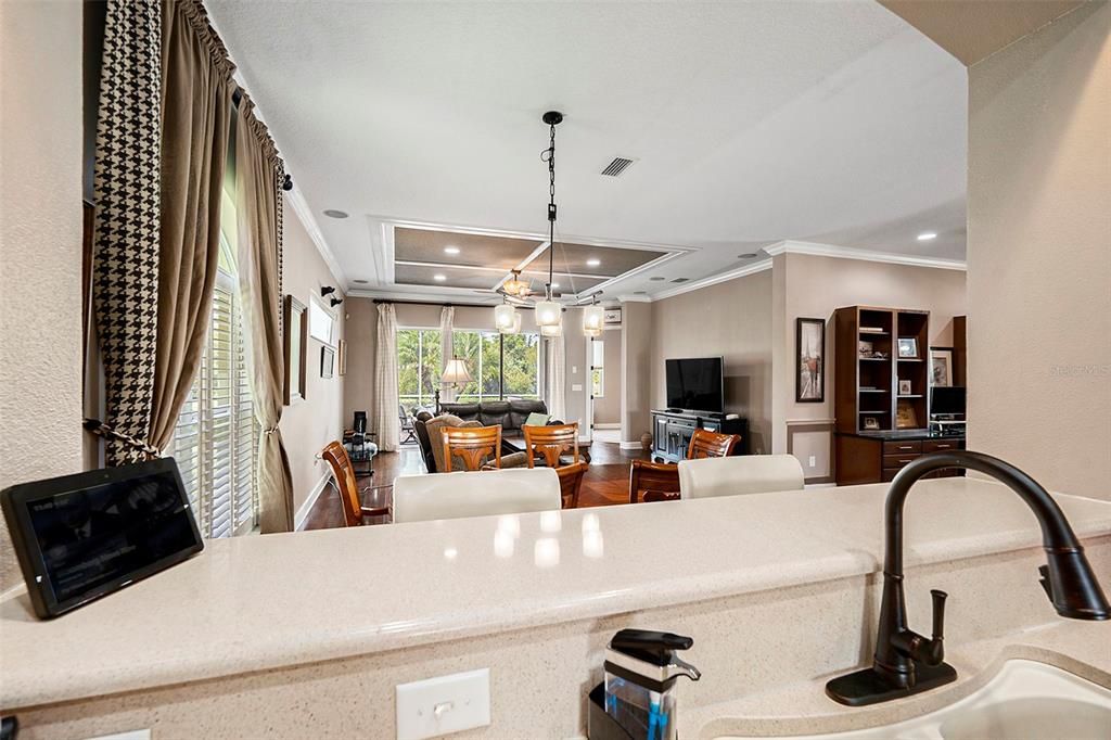 Active With Contract: $320,000 (2 beds, 2 baths, 1852 Square Feet)